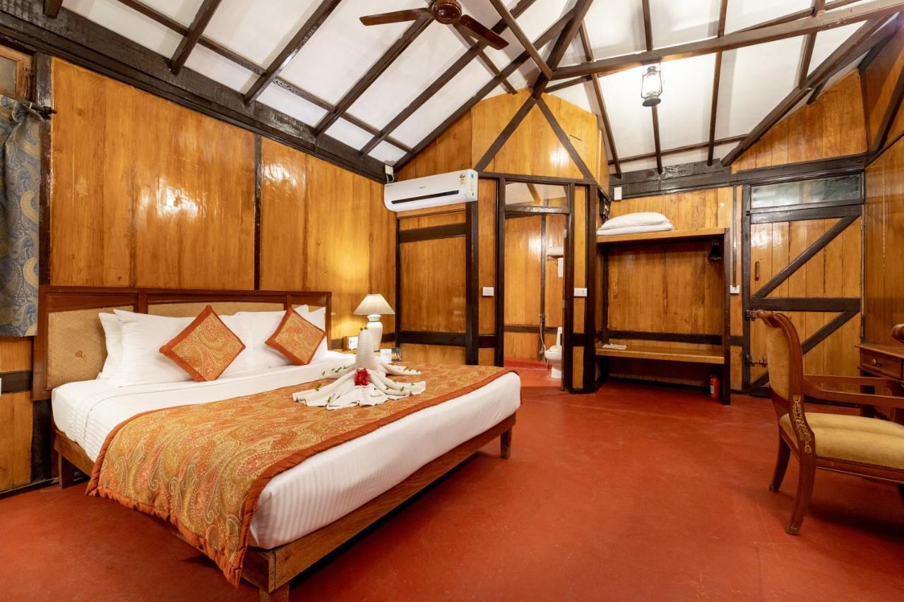Fort Jadhavgadh -A Gadh Heritage Hotel Sasvad Екстер'єр фото