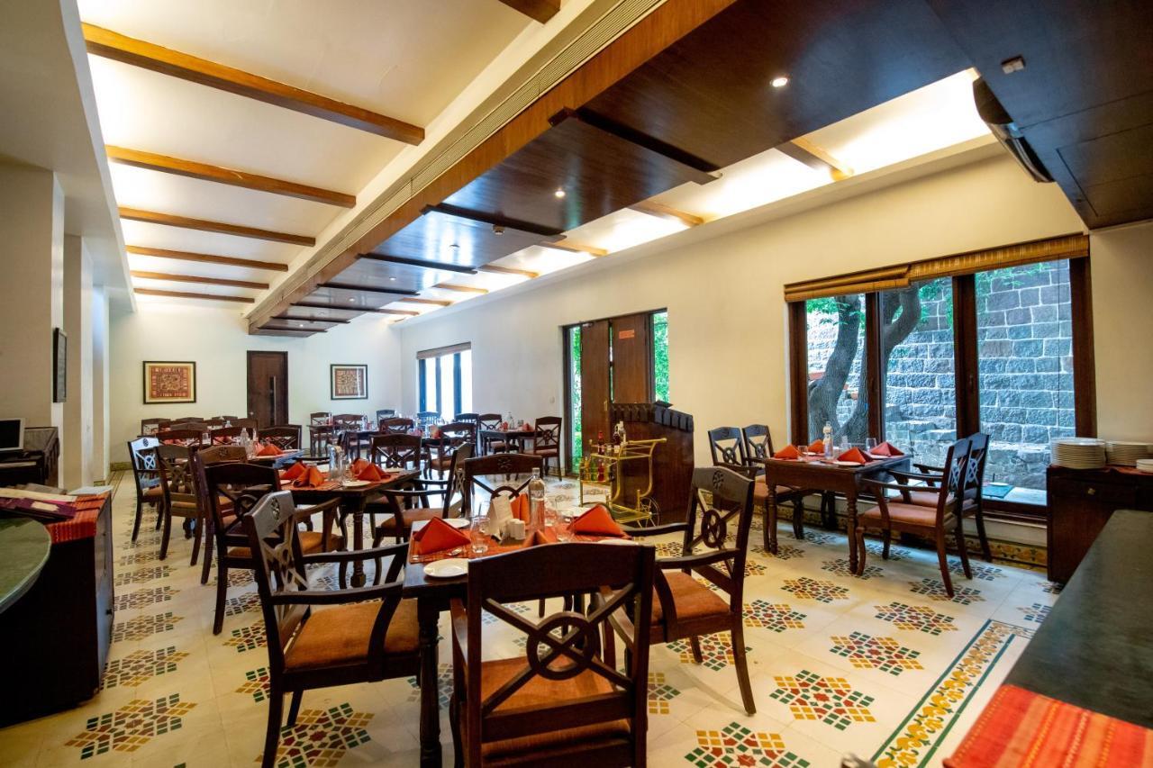 Fort Jadhavgadh -A Gadh Heritage Hotel Sasvad Екстер'єр фото