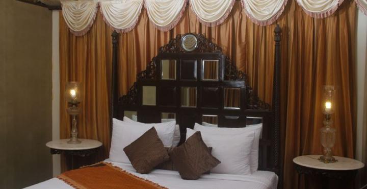 Fort Jadhavgadh -A Gadh Heritage Hotel Sasvad Екстер'єр фото